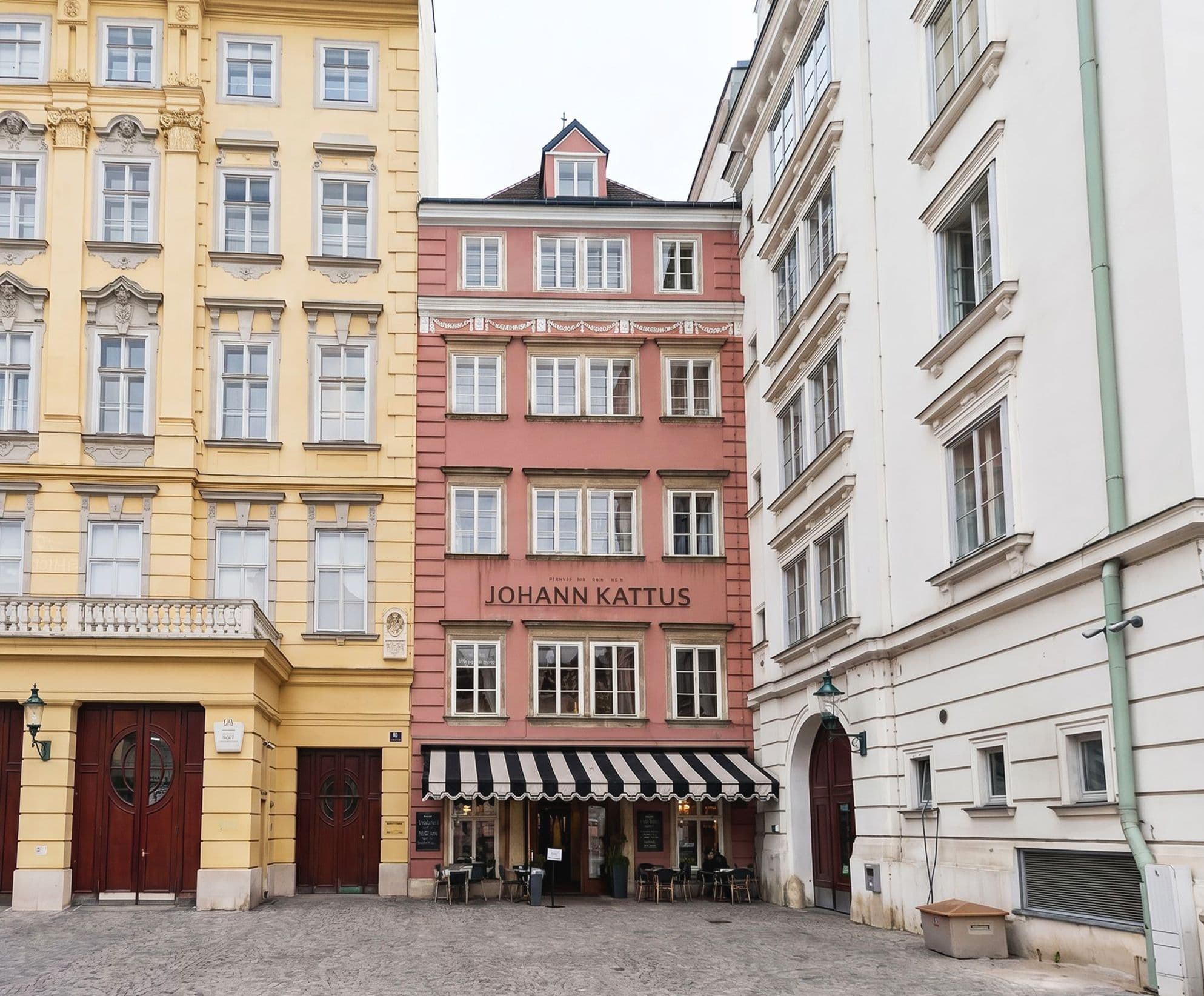 Kattus am Hof 8 - Private Member Club — Gewerbe & Büro, Am Hof 8